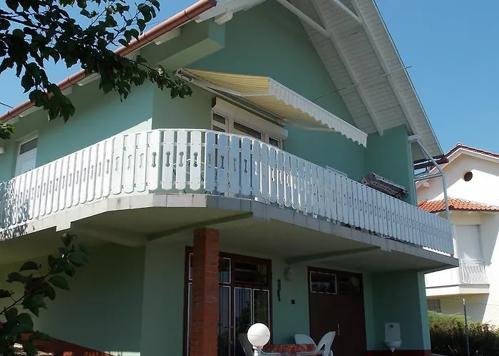 ホームステイ Bencze Vendeghaz *